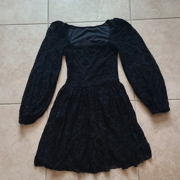 Blackmilk Enchantment Square Neck Dress, XS - Picture 5 of 11